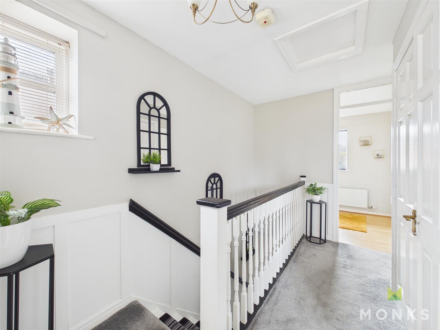 4 Crampton Court, Oswestry, SY11 2YP For Sale